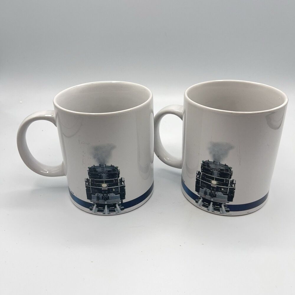 Sherwood Lionel Trains Set of 2 Coffee Mug Cup  2005 Locomotive